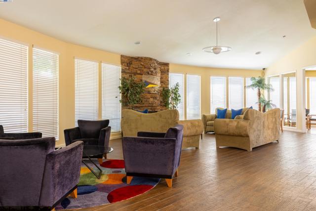 3695 Stevenson Blvd, Fremont CA: https://media.crmls.org/mediaz/b5877cae-6144-4f75-86c9-04c9d8a45bb3.jpg