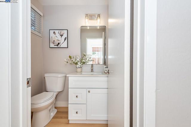 4562 Deerfield Ter, Fremont CA: https://media.crmls.org/mediaz/b587c3b5-a6da-453e-9371-9ce13d80233b.jpg