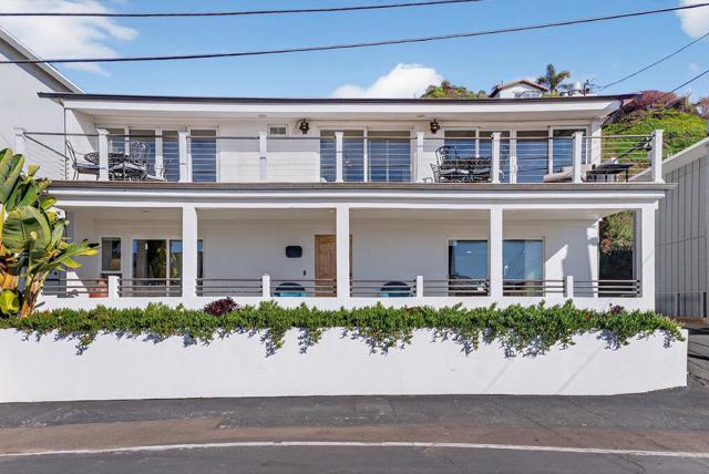 619 Beach Drive, Aptos CA: https://media.crmls.org/mediaz/b587d041-3a31-4e70-8ffb-b1e73d90ffc3.jpg