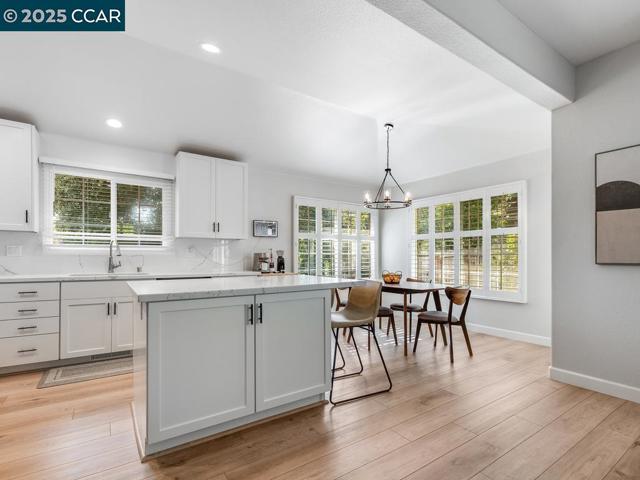 4430 Canyon Way, Martinez CA: https://media.crmls.org/mediaz/b58886f3-34b7-45e4-b7ef-6fed57de9de2.jpg
