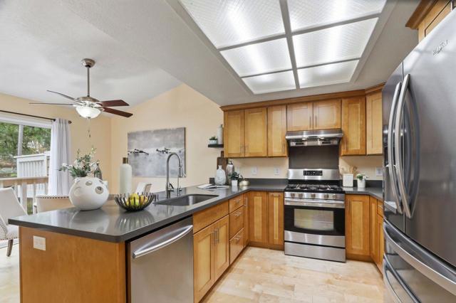 1212 Shelby Creek Lane, San Jose CA: https://media.crmls.org/mediaz/b58a176b-09a1-4fbf-ac39-fa7faf3b84da.jpg