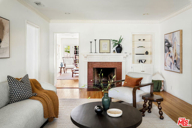 1475 Edris Drive, Los Angeles CA: https://media.crmls.org/mediaz/b58a622c-c54a-4b13-be7c-9e0b62bd6275.jpg