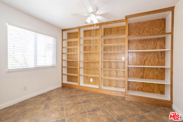 Office w/ Built-Ins