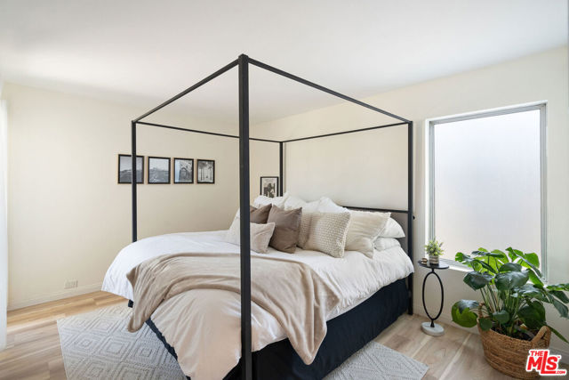 3939 E Allin Street, Long Beach CA: https://media.crmls.org/mediaz/b58c02aa-88e0-4bdc-a68f-b8974c6fafd6.jpg