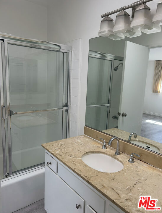 1440 Reeves Street, Los Angeles CA: https://media.crmls.org/mediaz/b58c4006-f6aa-4e3c-9b52-6001bb5dbc20.jpg