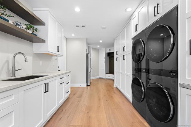 301 Cantle Lane, Encinitas CA: https://media.crmls.org/mediaz/b58c8f06-482d-4202-9f71-397eb7f4049f.jpg