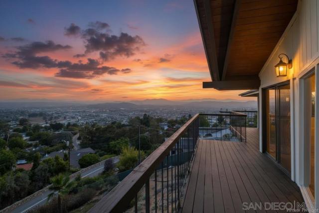 4742 Mount Helix Drive, La Mesa CA: https://media.crmls.org/mediaz/b58e354f-34d1-4d07-9aa9-72dfe4d0533a.jpg