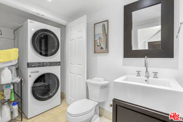 23910 De Ville Way, D photo 37