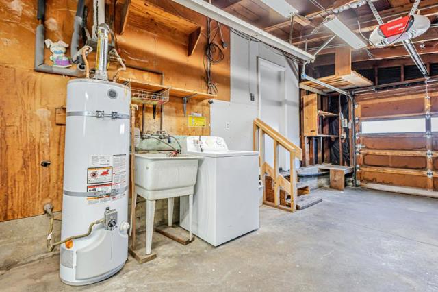 921 Newman Drive, South San Francisco CA: https://media.crmls.org/mediaz/b58ea862-8159-4870-b0a5-cf5fbe935172.jpg