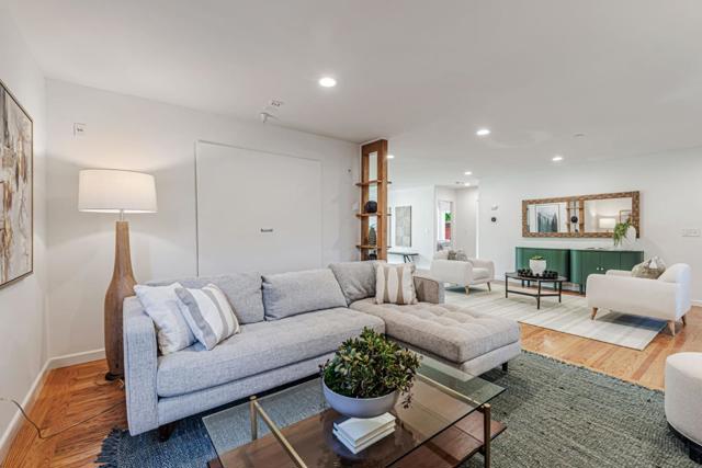 3704 Fair Oaks Avenue, Menlo Park CA: https://media.crmls.org/mediaz/b58f4feb-c206-4e10-a821-cba108d873b9.jpg