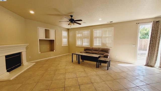 Image 10 of 39 For 4008 Madison Pointe Way