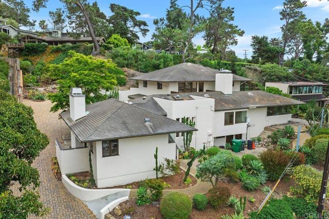 1859 Zapo Street, Del Mar CA: https://media.crmls.org/mediaz/b590dc1b-063a-4d1a-ad8b-4451d0f280bc.jpg