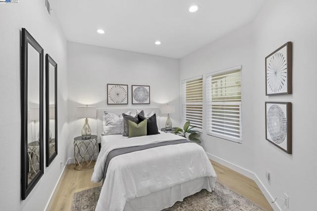 24 Dauphine, Newport Coast CA: https://media.crmls.org/mediaz/b591dc8a-1c56-4d10-9ff7-96c12e4ff862.jpg