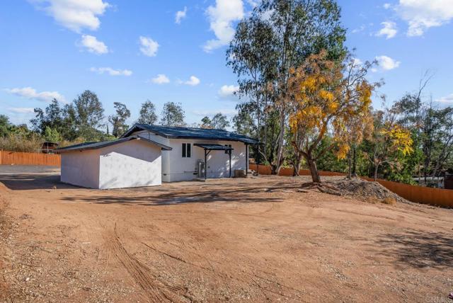 Image 38 of 51 For 11564 Manzanita Road