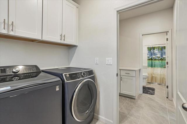 2051 Rosewood Drive, Hollister CA: https://media.crmls.org/mediaz/b592874b-d025-4c6b-ac4a-4cb064327c68.jpg