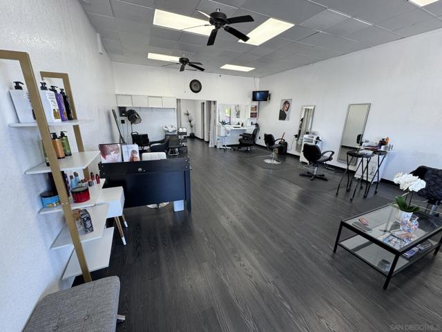 12243 Woodside Ave, Lakeside CA: https://media.crmls.org/mediaz/b5931ff4-d594-4ff3-9522-4c4da93041a7.jpg