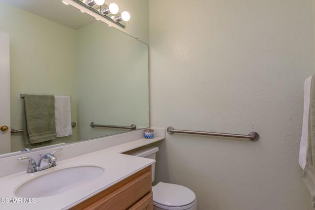 815 Vista Arriago, Camarillo CA: https://media.crmls.org/mediaz/b593d8d4-8fd4-463a-9962-7ba1d81f523d.jpg
