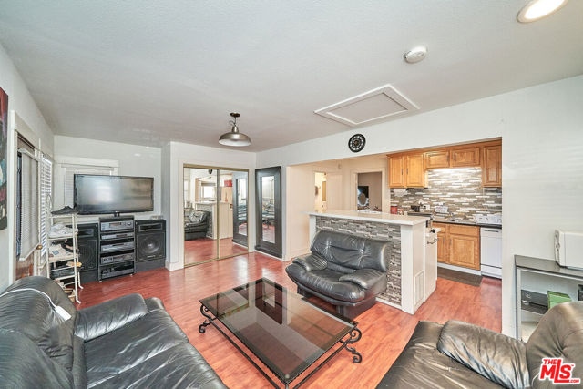 1224 Dewey Avenue, Los Angeles CA: https://media.crmls.org/mediaz/b593eb8f-75a1-4eb5-9f34-b9671185c34c.jpg