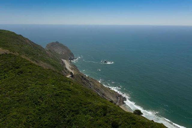100 Shamrock Ranch Road, Pacifica CA: https://media.crmls.org/mediaz/b5942d14-e92f-4ca4-a6ea-ba4eb503a4b1.jpg