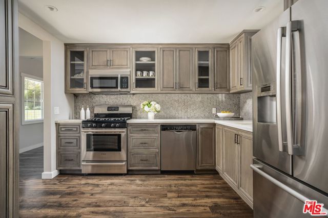 2775 Sycamore Canyon Road, Santa Barbara CA: https://media.crmls.org/mediaz/b59555ff-4664-44ae-a430-89a8dcff773f.jpg