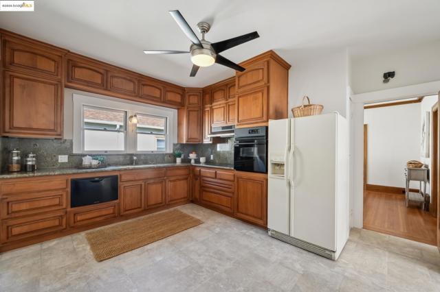 148 Estabrook, San Leandro CA: https://media.crmls.org/mediaz/b595b229-a1f7-4aa4-9022-d80561870107.jpg