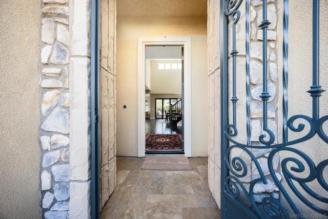 7152 Sitio Corazon, Carlsbad CA: https://media.crmls.org/mediaz/b595c7c6-8acf-465a-8b0e-51d0c30c9a7f.jpg