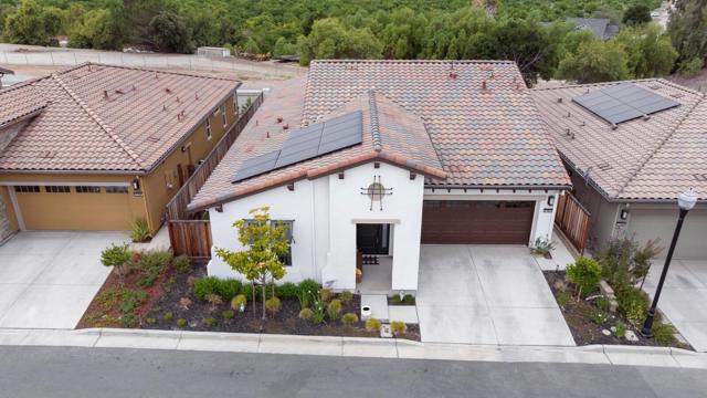 2102 White Oak Drive, Hollister CA: https://media.crmls.org/mediaz/b595e12c-cc24-49d0-9e1a-2e56039daee7.jpg