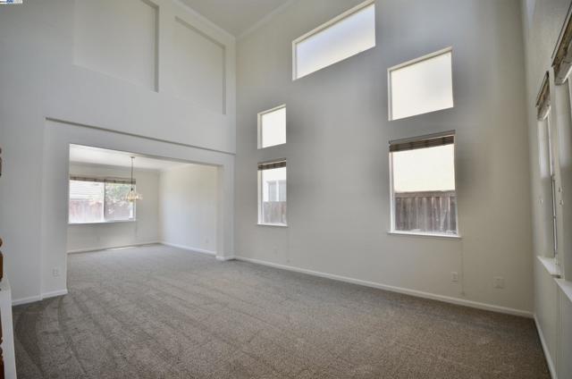 Image 5 of 39 For 9416 Lyndley Plaza Way