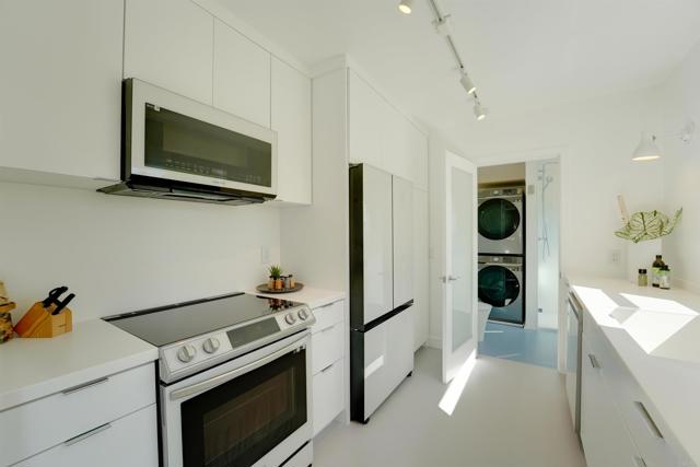 Detail Gallery Image 13 of 39 For 4928 Monroe Ave, San Diego,  CA 92115 - 2 Beds | 2 Baths