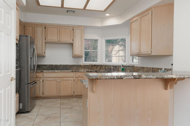 Detail Gallery Image 11 of 29 For 12320 Backdrop Ct, Bakersfield,  CA 93306 - 3 Beds | 2 Baths