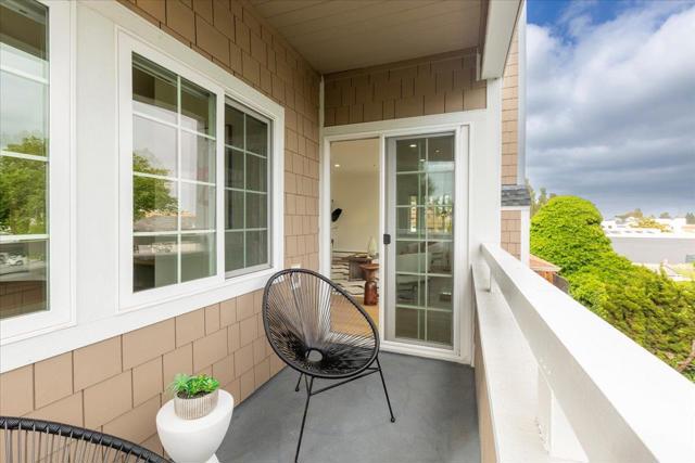 1233 Bellevue Avenue, Burlingame CA: https://media.crmls.org/mediaz/b59720f5-95e9-4ec2-a434-feab55372d93.jpg