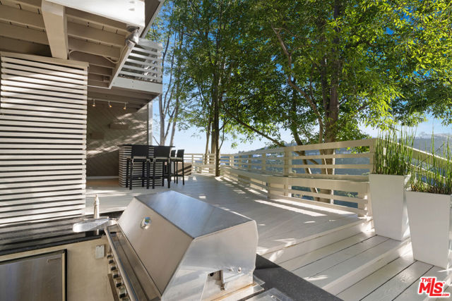 2753 Nichols Canyon Road, Los Angeles CA: https://media.crmls.org/mediaz/b597c764-2631-49d0-83ff-f8c74b9ea0ee.jpg