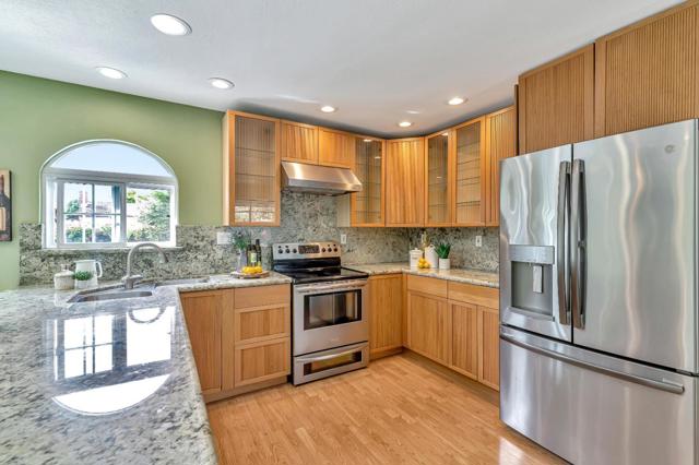 Image 11 of 35 For 988 Woodgrove Lane