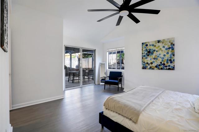 10366 Rancho Carmel Dr, San Diego CA: https://media.crmls.org/mediaz/b59918ac-f93b-4510-af0d-7bef43a70ab7.jpg