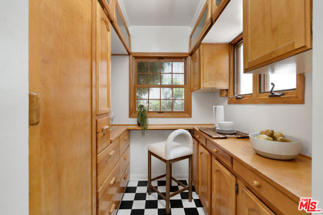 2004 Vine Street, Los Angeles CA: https://media.crmls.org/mediaz/b5998ff6-24a8-4a36-b3ca-5d6895d362a0.jpg