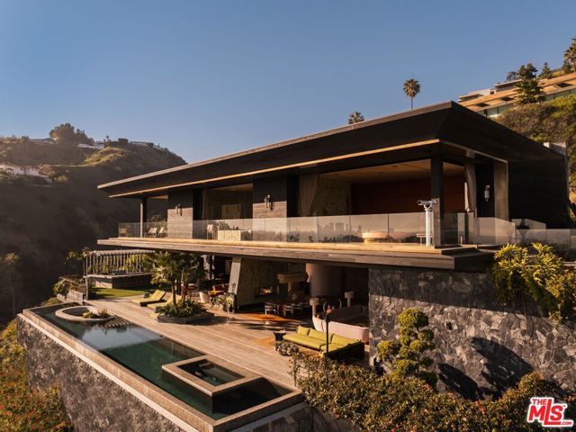 1851 N Stanley Avenue, Los Angeles CA: https://media.crmls.org/mediaz/b59a6f47-a34e-46a2-99e5-09393f1f198d.jpg