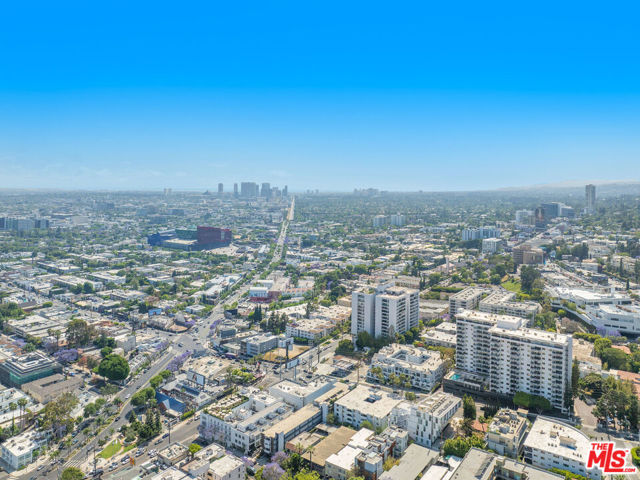 1229 N Olive Drive, West Hollywood CA: https://media.crmls.org/mediaz/b59b2217-527e-4665-9564-8cd883cb67f6.jpg