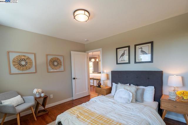 2818 Steinmetz Way, Oakland CA: https://media.crmls.org/mediaz/b59b7505-10ca-4234-997b-61402fcd108d.jpg