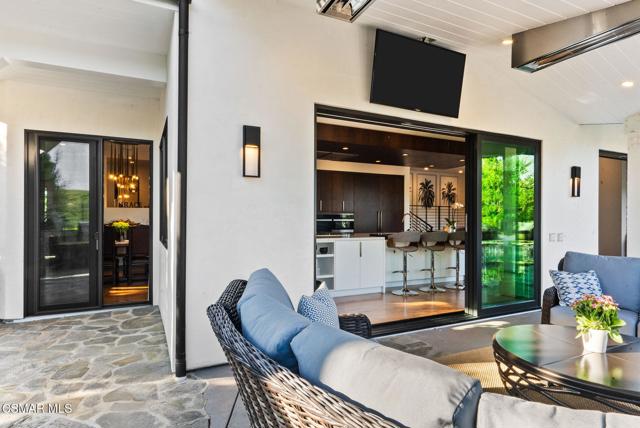 31460 Glenbridge Road, Westlake Village CA: https://media.crmls.org/mediaz/b59bb99d-af76-48ef-87b7-dbead13f353d.jpg