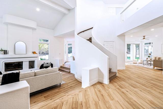 4943 Marin Dr, Oceanside CA: https://media.crmls.org/mediaz/b59c2855-8580-4cee-9233-16cfdcc015ad.jpg