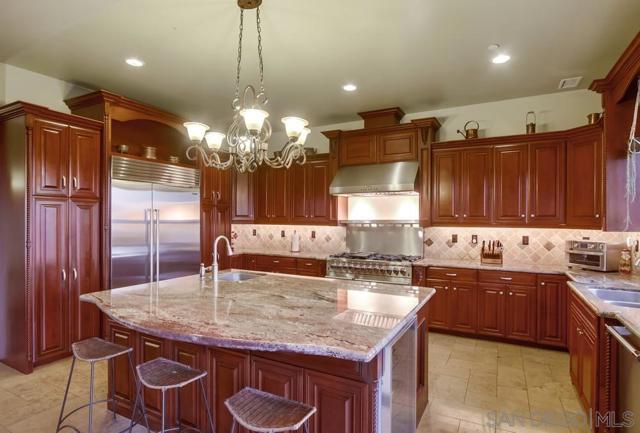 13037 Yerba Valley Way, Lakeside CA: https://media.crmls.org/mediaz/b59d7239-648f-45fa-aa82-f9f31ad26a30.jpg