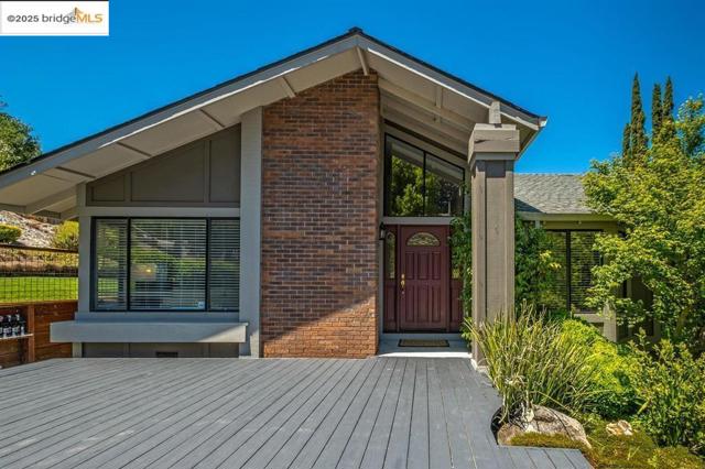 1431 Huston Rd, Walnut Creek CA: https://media.crmls.org/mediaz/b59f2d33-6195-4e99-836e-bc3f63e50fb5.jpg