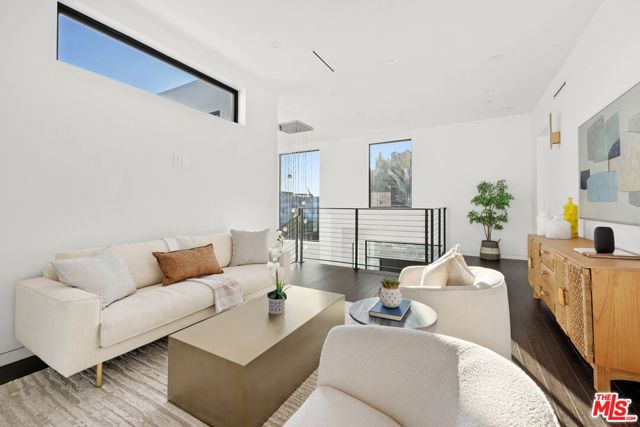 900 N Vista Street, Los Angeles CA: https://media.crmls.org/mediaz/b59f606d-8c6a-42ce-a940-895f21fba499.jpg