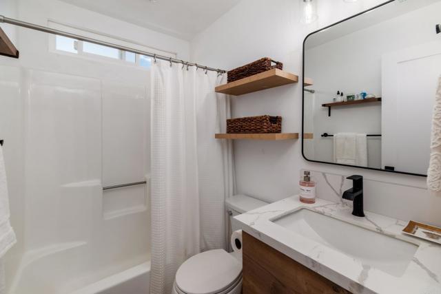 Detail Gallery Image 13 of 20 For 4543 Beverly Glen Dr, Oceanside,  CA 92056 - 2 Beds | 1 Baths
