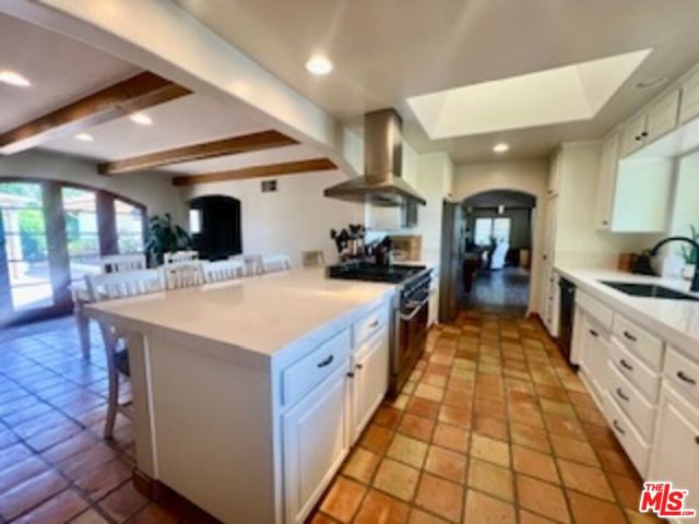3044 Camino Cielo, Fallbrook CA: https://media.crmls.org/mediaz/b5a0048a-d611-4ac3-a49f-a06d03b64a3b.jpg