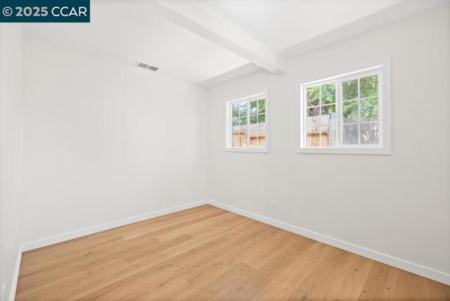 2087 Brook St, Concord CA: https://media.crmls.org/mediaz/b5a0c0f6-10bd-4205-b3c1-5cff8edaecbe.jpg