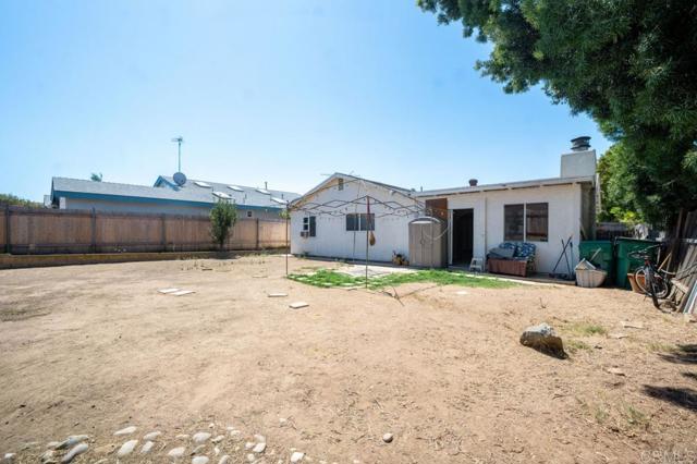 10181 Mayor Circle, San Diego CA: https://media.crmls.org/mediaz/b5a2013f-565c-4cc2-b95d-6eb34be70c73.jpg
