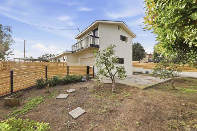 Detail Gallery Image 31 of 43 For 1019 Torole Cir, Vista,  CA 92084 - 3 Beds | 2 Baths