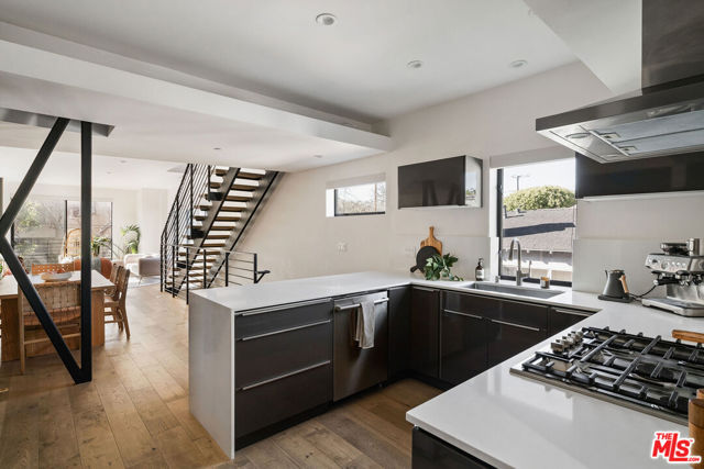 820 N Formosa Avenue, Los Angeles CA: https://media.crmls.org/mediaz/b5a29611-e587-4a28-a348-023f91fca727.jpg