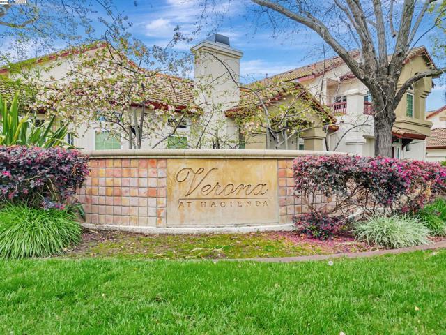 5786 Belleza Dr, Pleasanton CA: https://media.crmls.org/mediaz/b5a299d9-0fb4-4c2a-8f26-5cbf19da64be.jpg